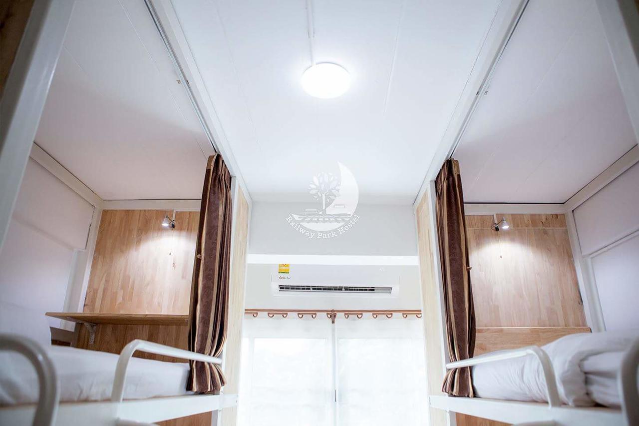 Railway Park Hostel Chiang Mai Bagian luar foto